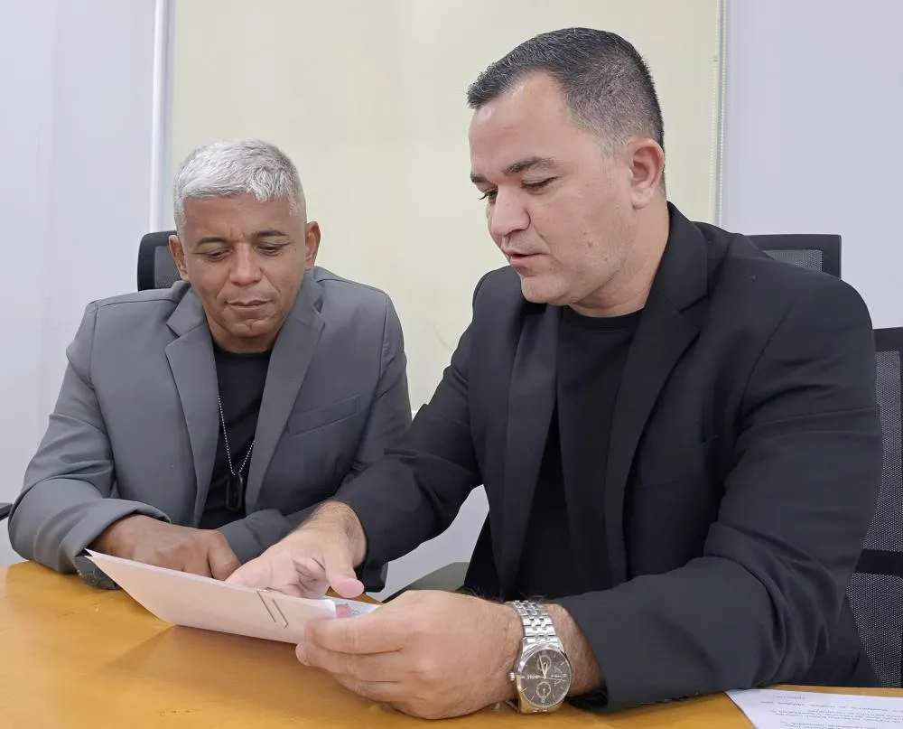 Requerimento em regime de urgência pede serviços de capina, pintura e conservação nas áreas comuns - Foto: Reprodução | Câmara de Corumbá