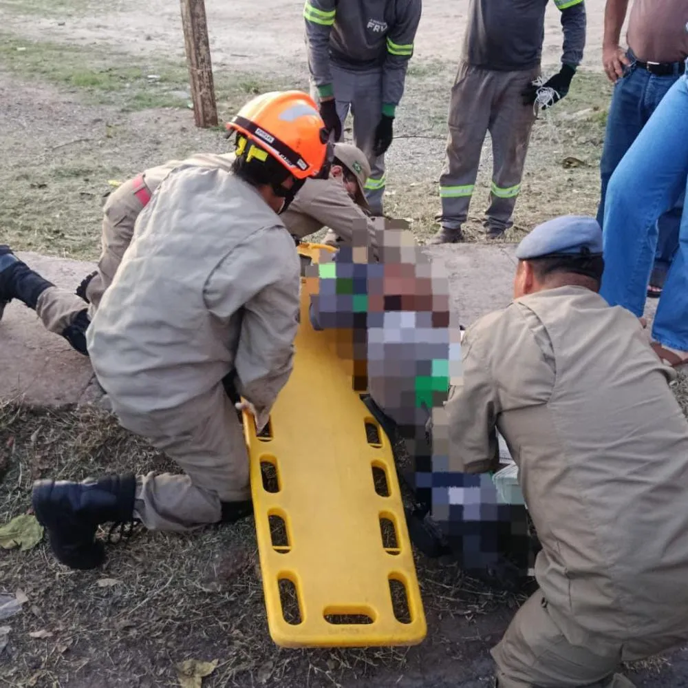 Acidente na Rua Ciriaco de Toledo mobiliza resgate dos Bombeiros em Corumbá