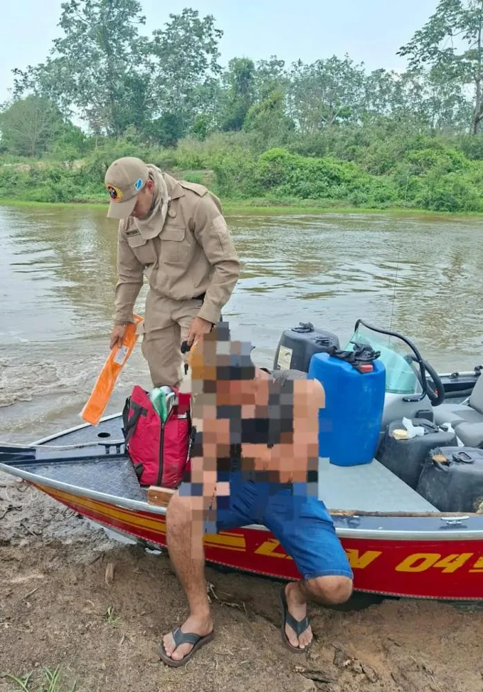 Vítima recebeu primeiros socorros na comunidade e foi transferida de ambulância para o Pronto-Socorro. - Foto: Reprodução | Bombeiros